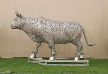 庭院小牛雕塑，動物主題，鏤空工藝