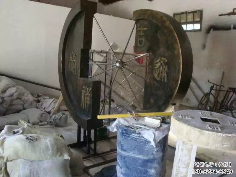 操場(chǎng)銅錢雕塑,鏤空景觀雕塑,噴砂制造 操場(chǎng)銅錢雕塑,鏤空景觀雕塑,噴砂制造