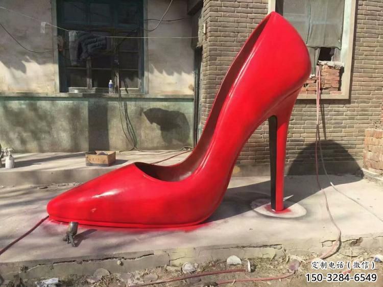 鋼管高跟鞋雕塑 異形噴水小品 農(nóng)村雕塑 鋼管高跟鞋雕塑 異形噴水小品 農(nóng)村雕塑