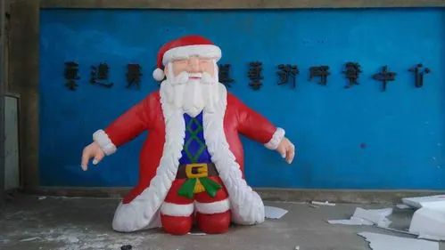 生產(chǎn)大型圣誕老人雕塑 門口創(chuàng)意雕塑 售樓處小品 生產(chǎn)大型圣誕老人雕塑 門口創(chuàng)意雕塑 售樓處小品
