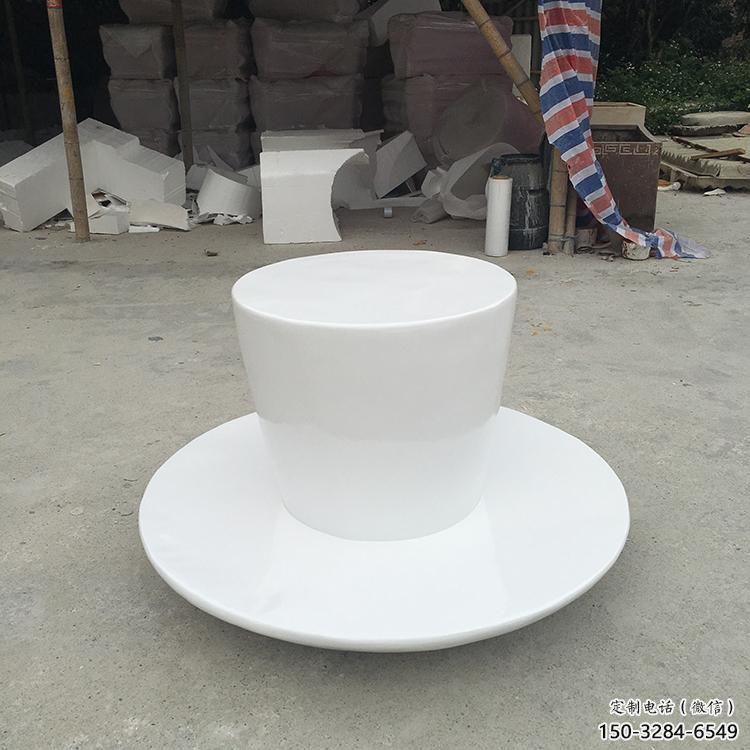 草地酒杯雕塑 現(xiàn)代校園酒杯子雕塑 大型杯子雕塑 草地酒杯雕塑 現(xiàn)代校園酒杯子雕塑 大型杯子雕塑