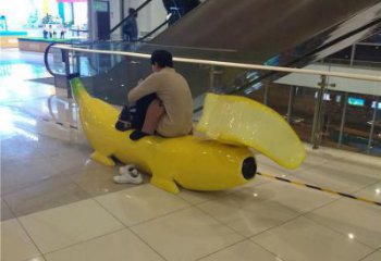 香蕉坐凳雕塑廠家