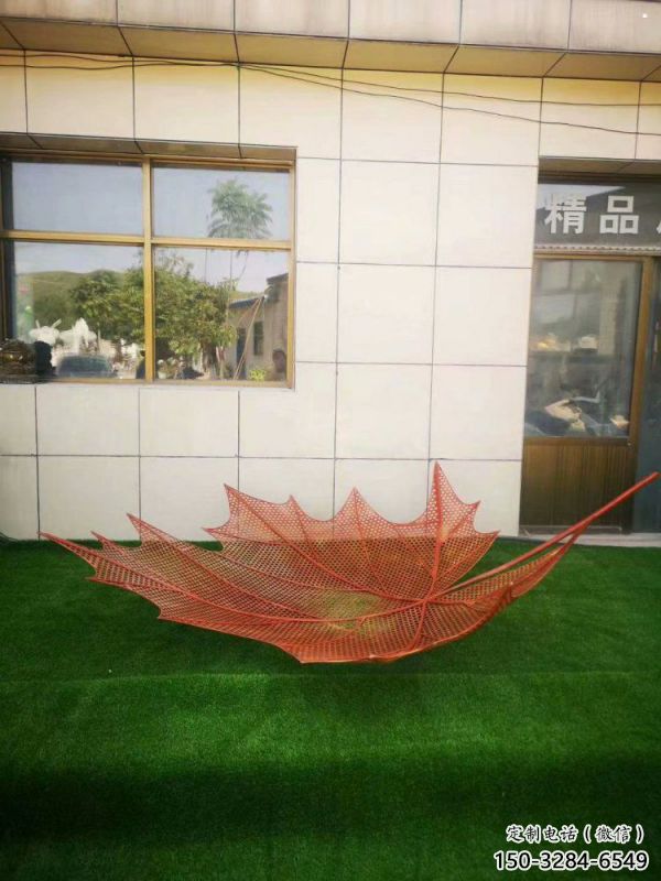 鏤空樹葉雕塑制造,藝術(shù)擺件,鐵藝樹葉雕塑訂做廠家 鏤空樹葉雕塑制造,藝術(shù)擺件,鐵藝樹葉雕塑訂做廠家