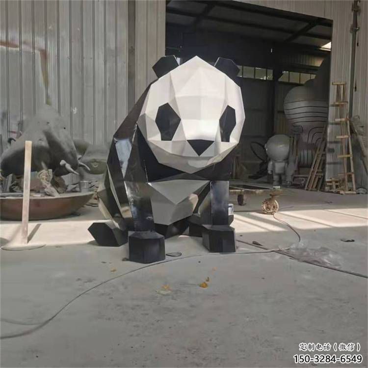 熊貓雕塑制造,白鋼構(gòu)件,幾何切面熊貓雕塑提供 熊貓雕塑制造,白鋼構(gòu)件,幾何切面熊貓雕塑提供