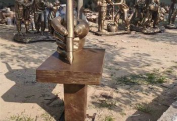 手握鋼筆雕塑承接，城市雕塑，仿銅手握鋼筆雕塑廠家