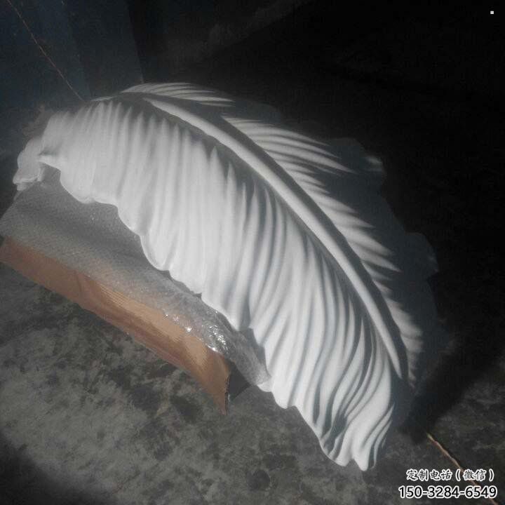 隴南羽毛雕塑供應，花園小品，酒店玻璃鋼羽毛雕塑展品