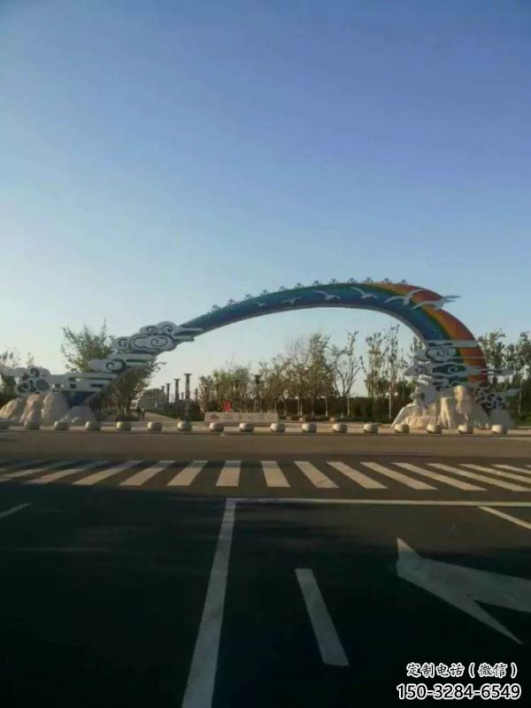 日照云朵大門雕塑，公園美陳元素，不銹鋼云朵大門雕塑