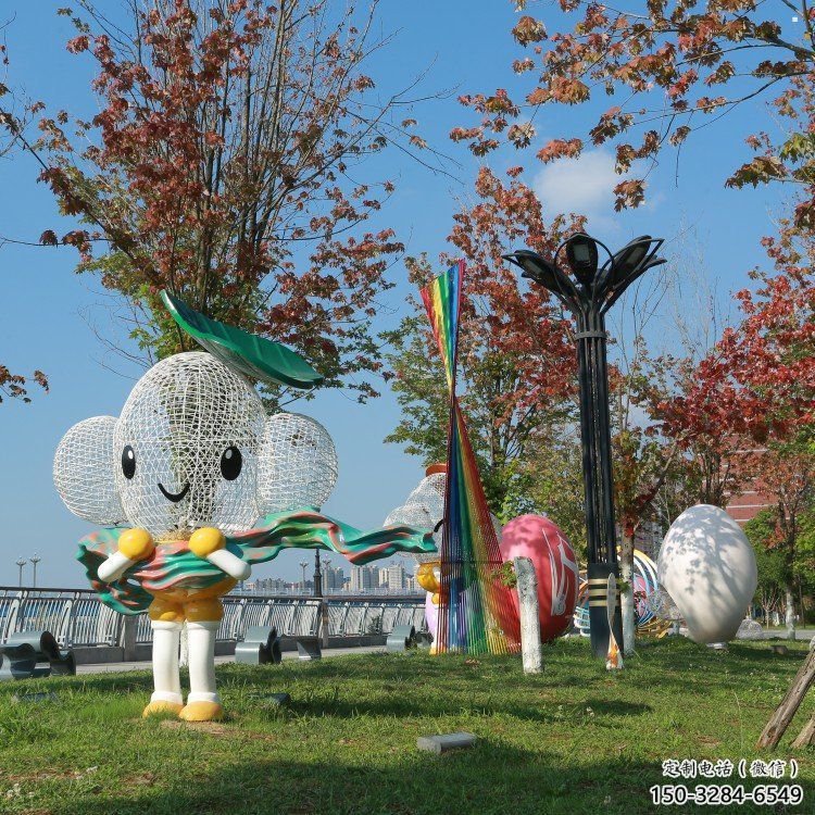 煙臺(tái)戶外鏤空卡通雕塑供應(yīng),花園小品,鐵藝卡通雕塑展品 煙臺(tái)戶外鏤空卡通雕塑供應(yīng),花園小品,鐵藝卡通雕塑展品